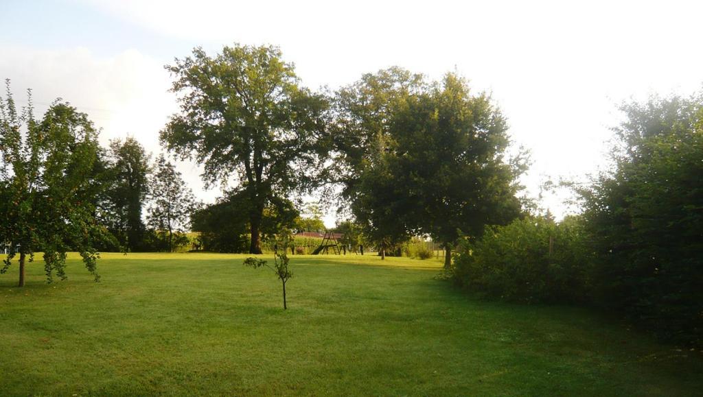Bed & Breakfast - Maison De Marie Messimy-sur-Saone Esterno foto